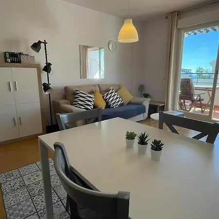 Apartment South Facing 1 Bed Apartment, Near