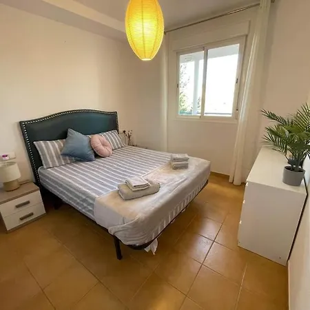 South Facing 1 Bed Apartment, Near Appartement